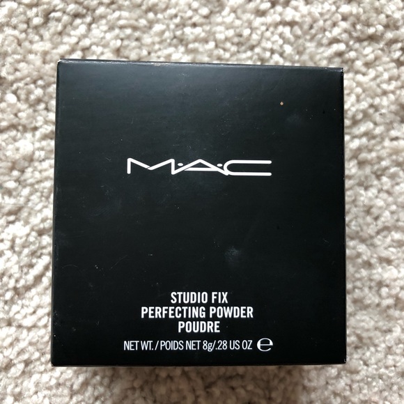 MAC Studio Fix Perfecting Powder - Picture 1 of 3